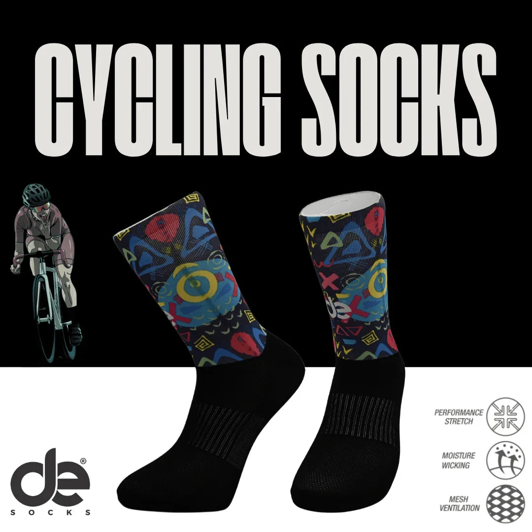 Κάλτσες ποδηλασίας συμπίεσης Playfull με διαπνέον ύφασμα και ανακυκλώσιμα υλικά. Υποαλλεργικές και κατάλληλες για έντονη ποδηλασία.