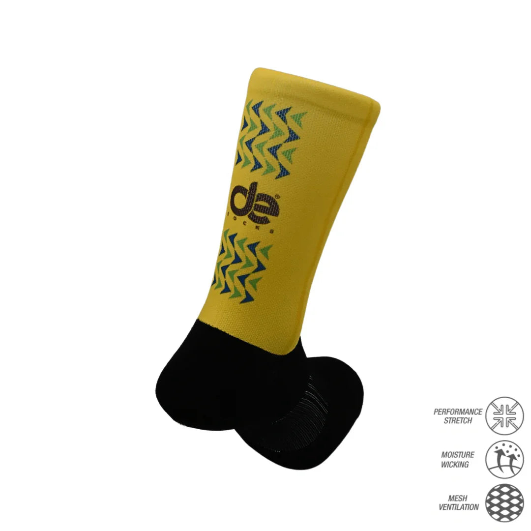 Ποδηλατικές κάλτσες Yellow arrows με υποαλλεργικά νήματα και ανακυκλώσιμα υλικά. Προσφέρουν σταθερότητα και απορρόφηση υγρασίας.