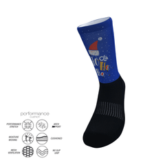 Μπλε Christmas αθλητική κάλτσα τρεξίματος με μαύρο πέλμα και ενίσχυση στην καμάρα. Πιστοποίηση Oeko-tex για άνεση και ασφάλεια.