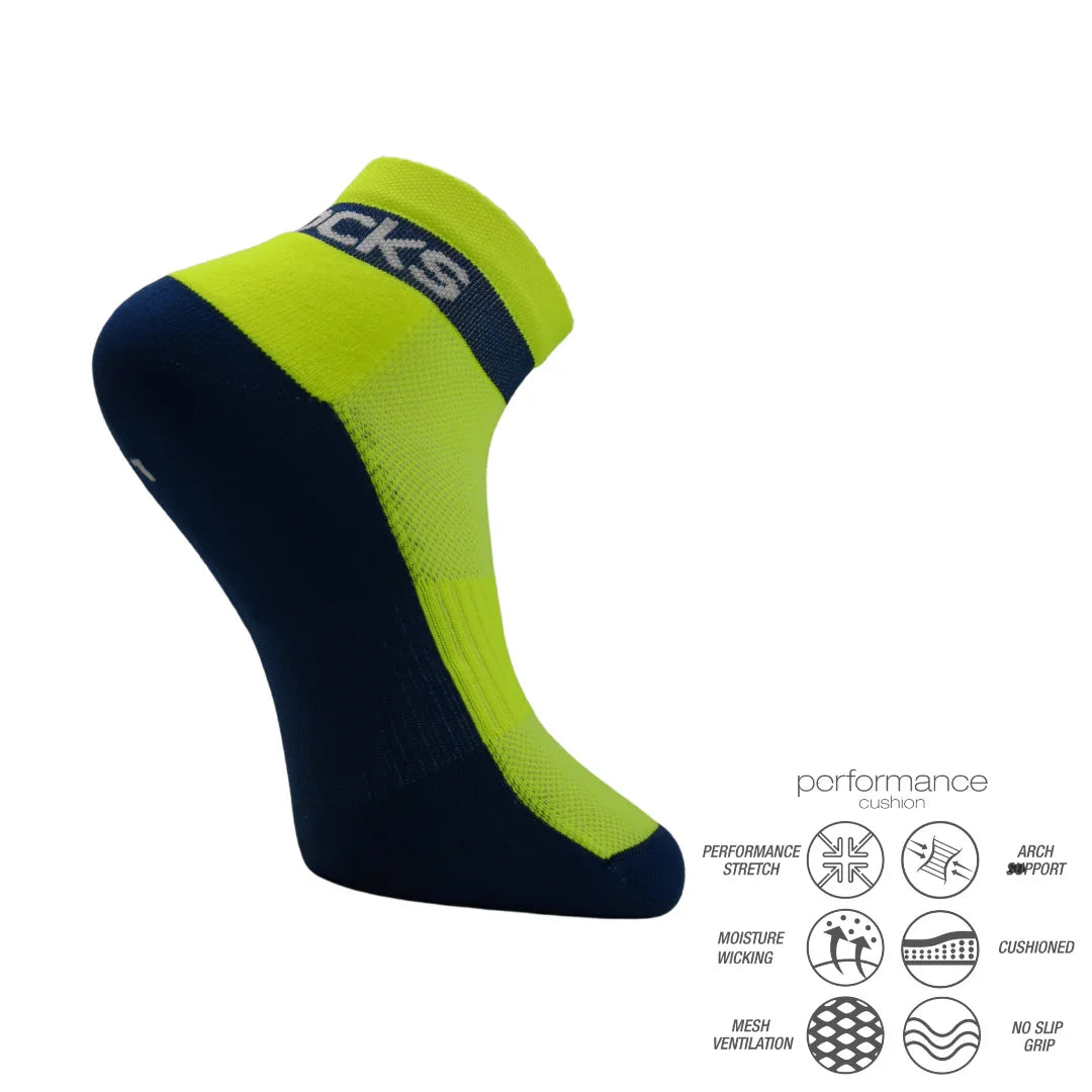 Ανθεκτικές κάλτσες τρεξίματος με cushioned ζώνες και mesh εξαερισμό, σχεδιασμένες για απόδοση και προστασία σε κάθε βήμα.