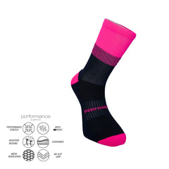 Κάλτσα τρεξίματος D-Q με mesh ventilation και no slip grip για άνεση και σταθερότητα σε κάθε διαδρομή. Κατάλληλη για trail και άσφαλτο.