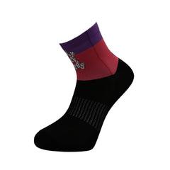 Αθλητικές Κάλτσες Τριάθλου & Ποδηλασίας Ride Vibes σε μαύρο, κόκκινο και μοβ χρώμα με σύνθημα Nice Vibes, ιδανικές για ποδηλασία.