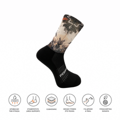 Sports socks for running with BytePattern print