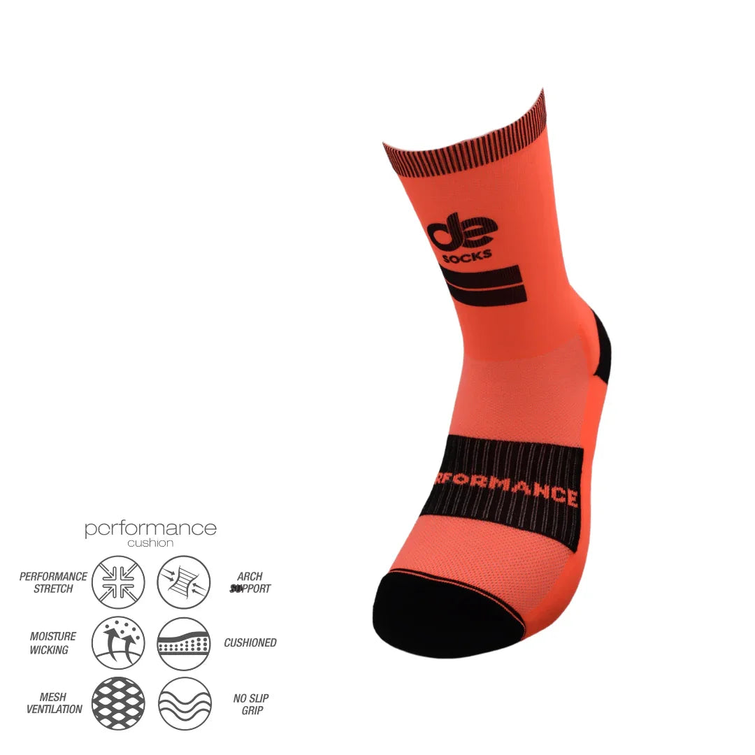 Κάλτσες Τρεξίματος WRC με λογότυπο 'de socks' και ζώνη συμπίεσης για σταθερότητα, κατάλληλες για καθημερινή χρήση και μαραθώνιους.