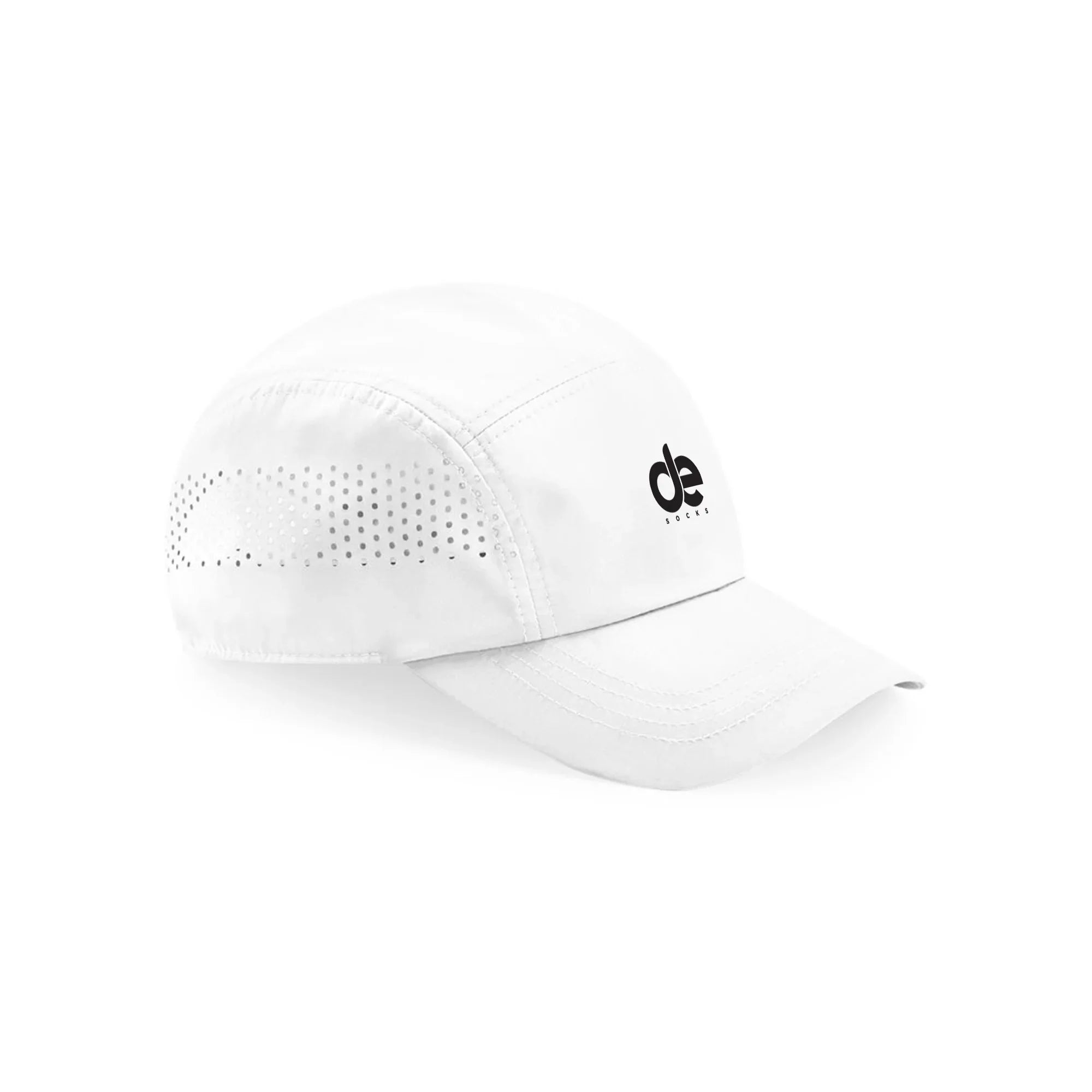 Λευκό καπέλο τρεξίματος με UV προστασία και διαπνέον ύφασμα. Κατάλληλο για τρέξιμο και outdoor δραστηριότητες με έντονη ηλιοφάνεια.