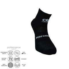 Αθλητικές κάλτσες για τρέξιμο short crew Strideroad Black – desocks με ενίσχυση καμάρας και αντιολισθητική σόλα για άνεση και σταθερότητα.